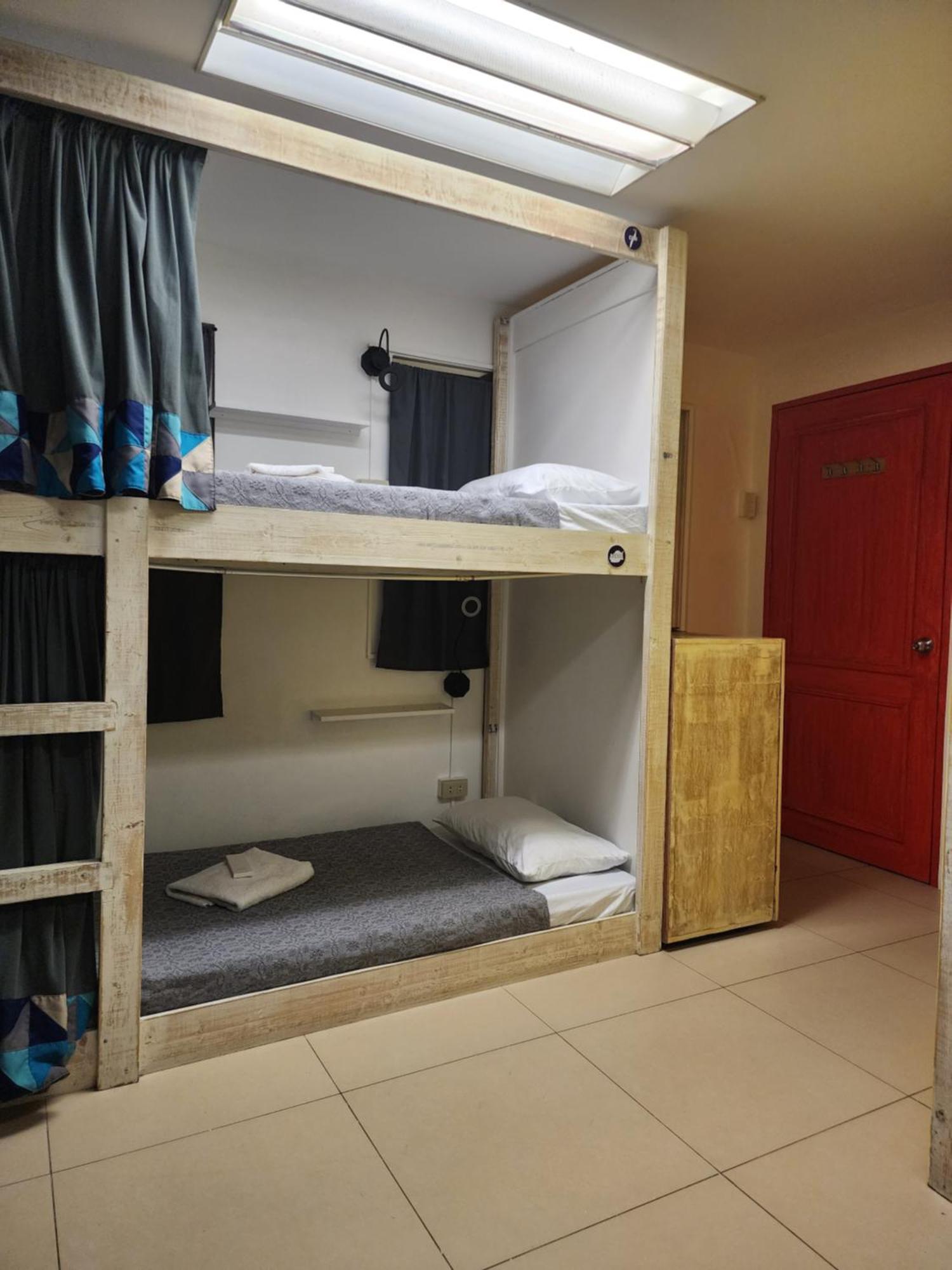 Baybayin Hostel - Pasay Close To Airport Номер фото